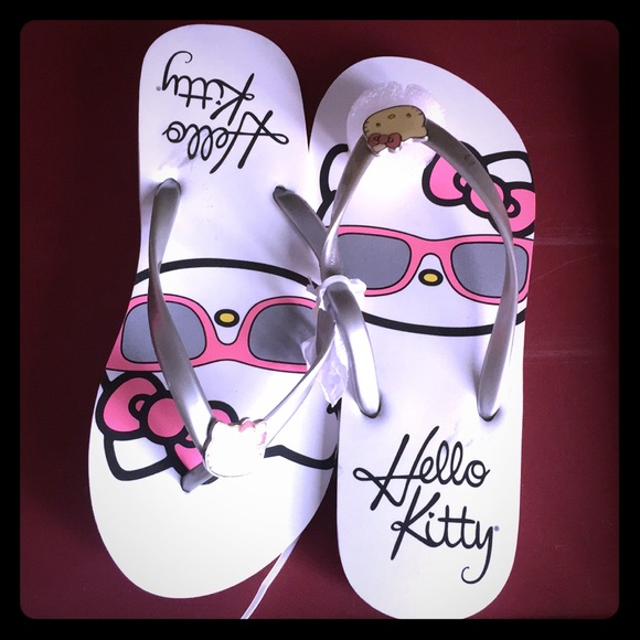 hello kitty flip flops womens